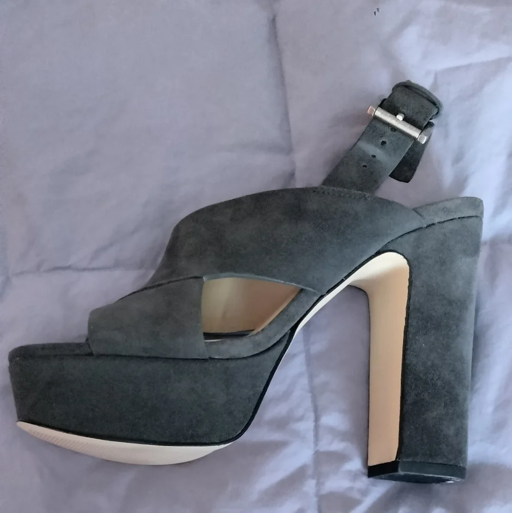 MICHAEL Michael Kors "MARIANA SLING" Charcoal Gray Suede Crisscross Slingback - Picture 4 of 6